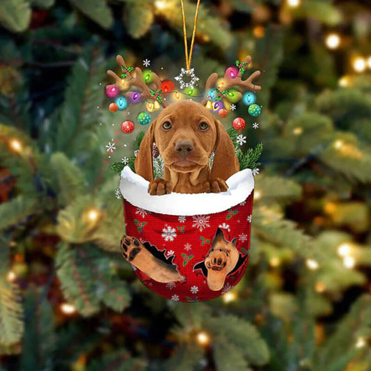 Vizsla In Snow Pocket Christmas Ornament SP278